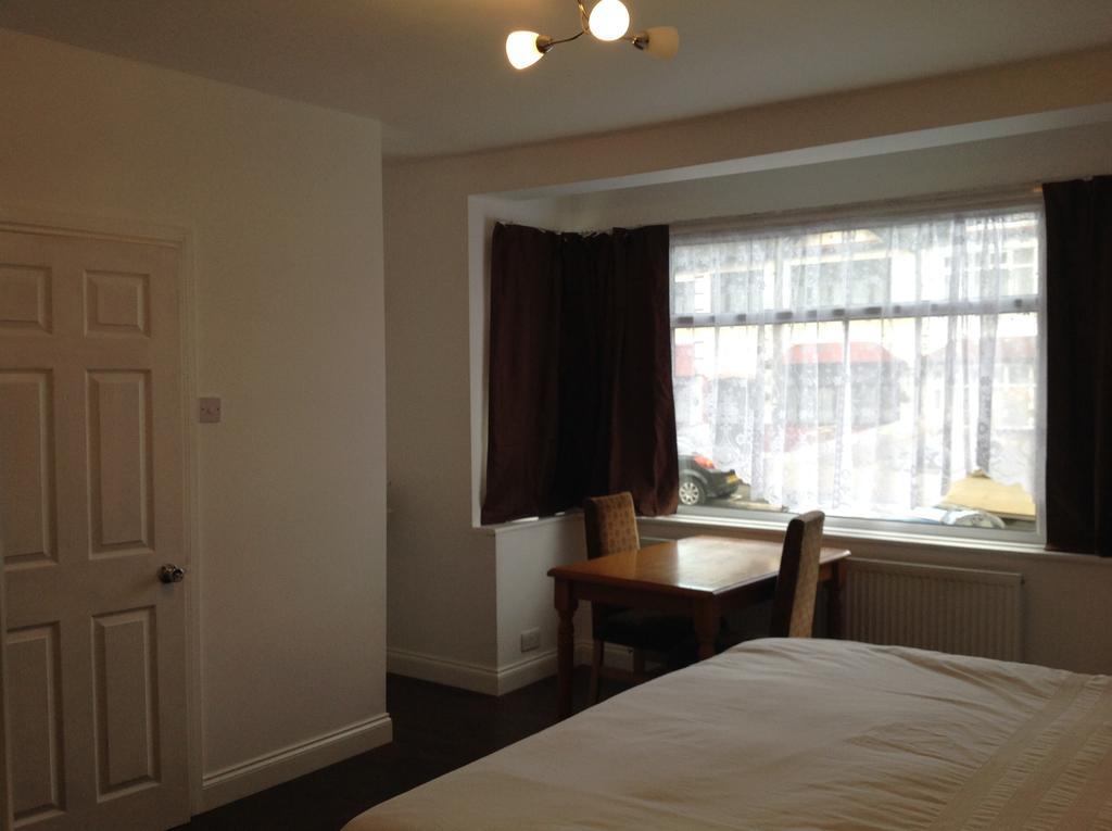 Repton Private Hotel Romford Dış mekan fotoğraf